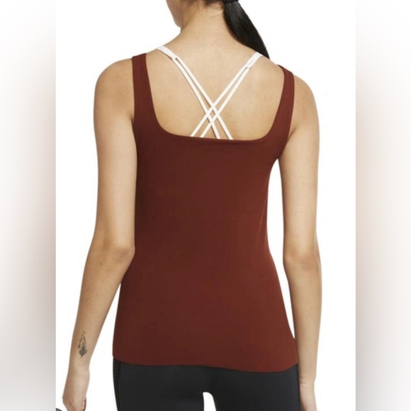 Nike Dri-fit yoga luxe crop tank | Woman’s Plus Size | 2X - Picture 2 of 9